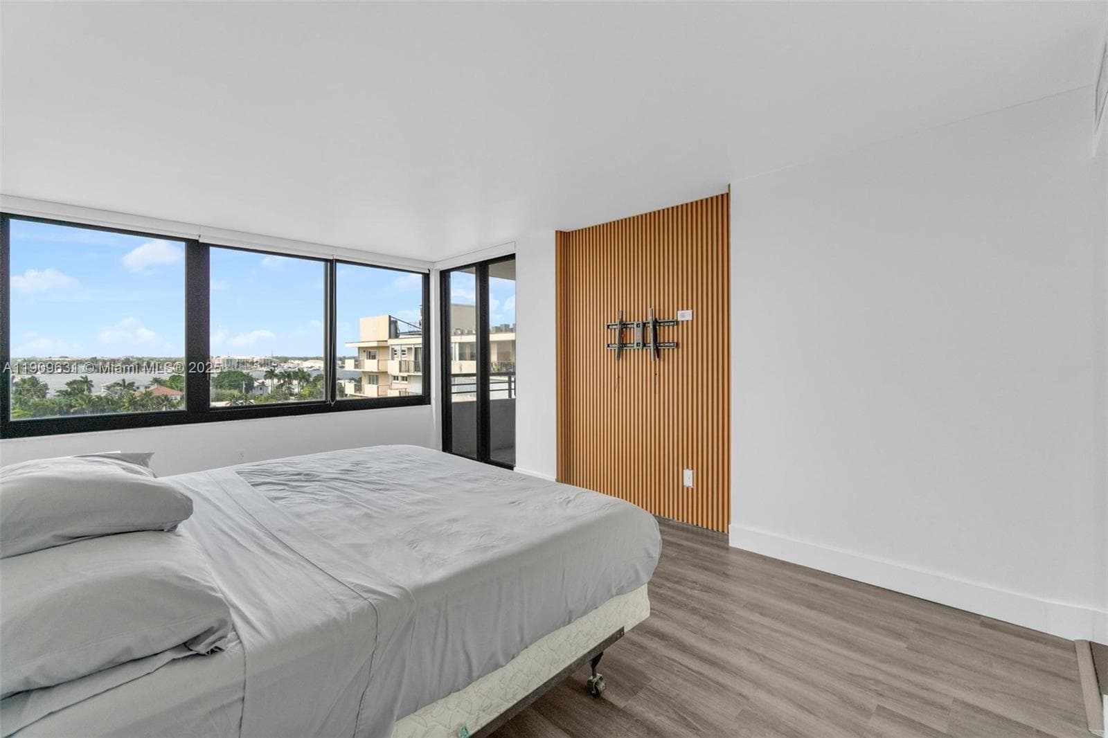 3589 Ocean Blvd 914 photo 14