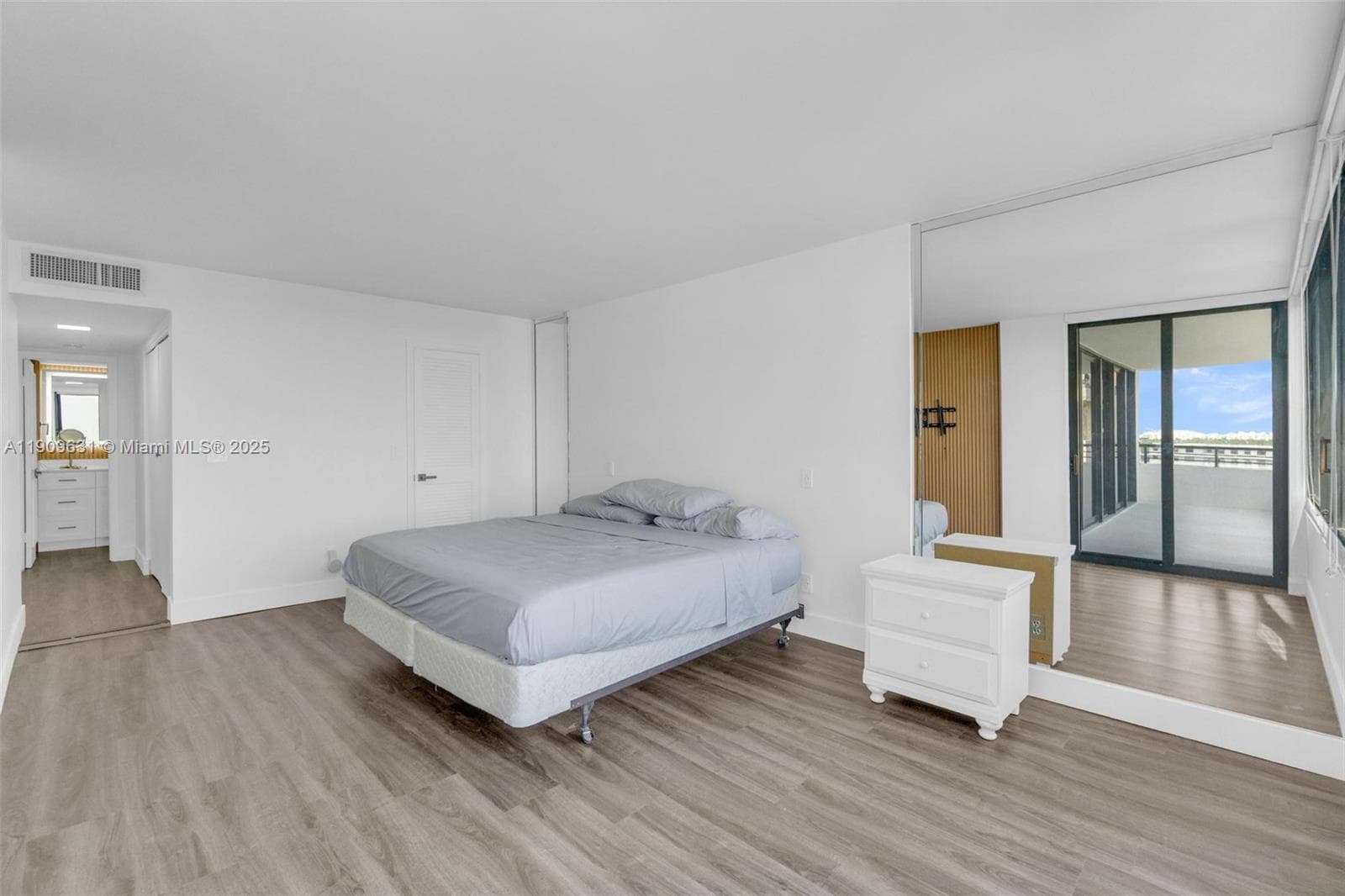 3589 Ocean Blvd 914 photo 15