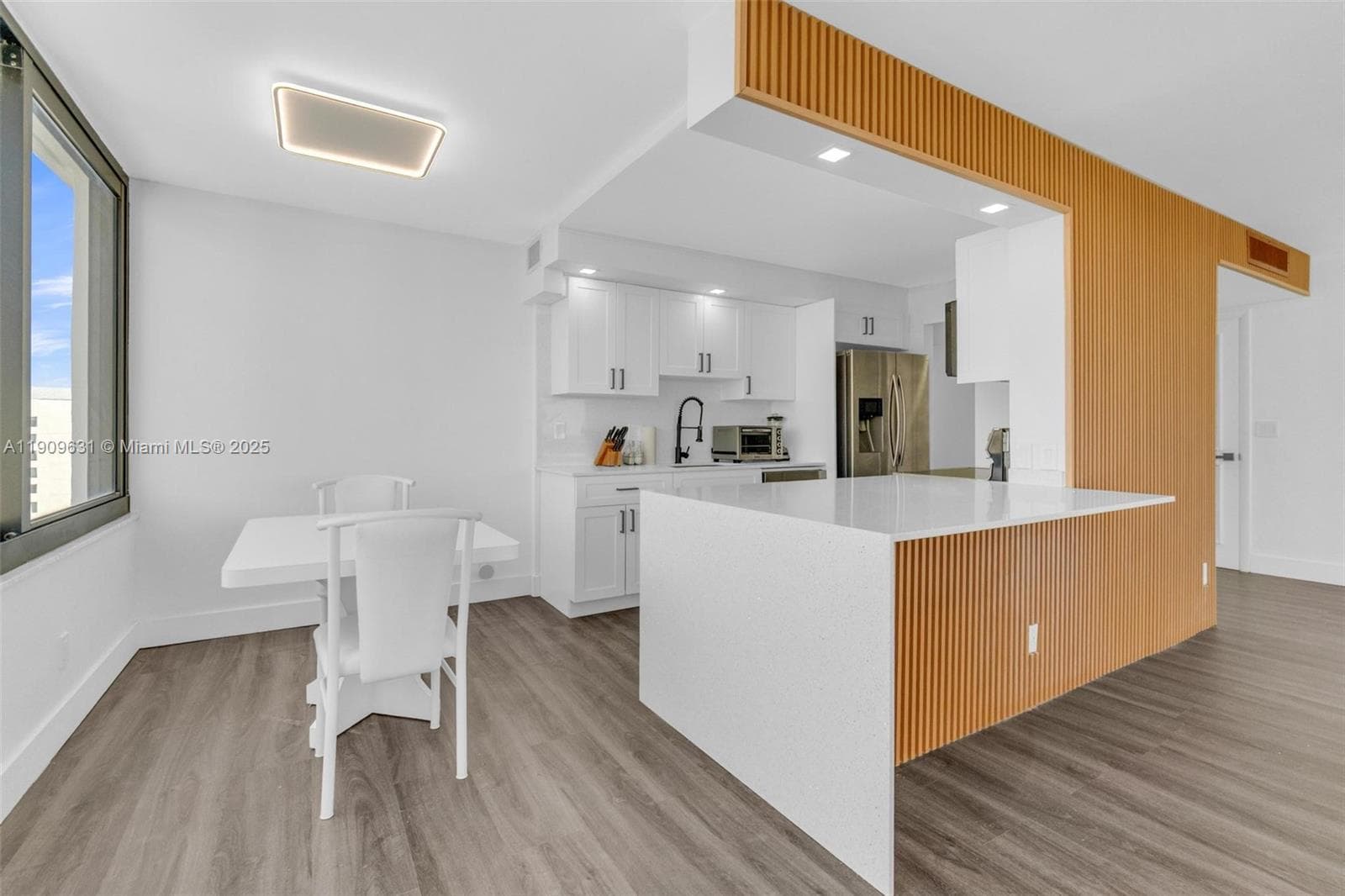 3589 Ocean Blvd 914 photo 11