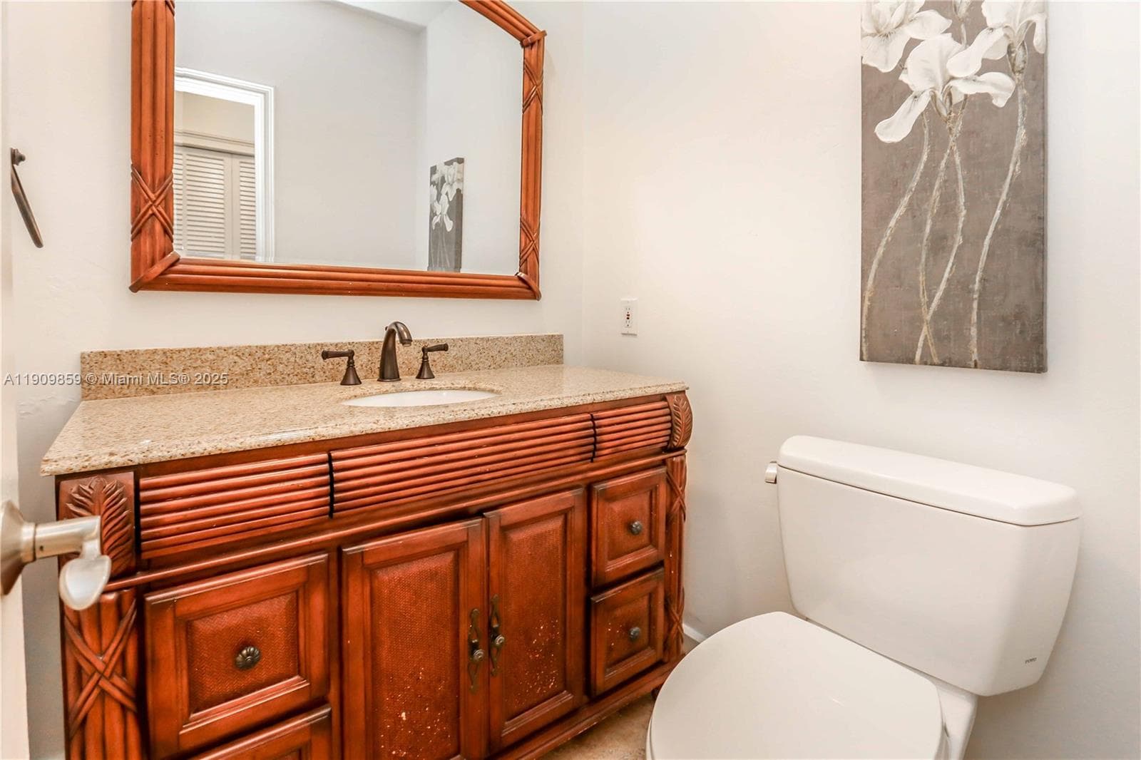 1108 Washington St photo 25