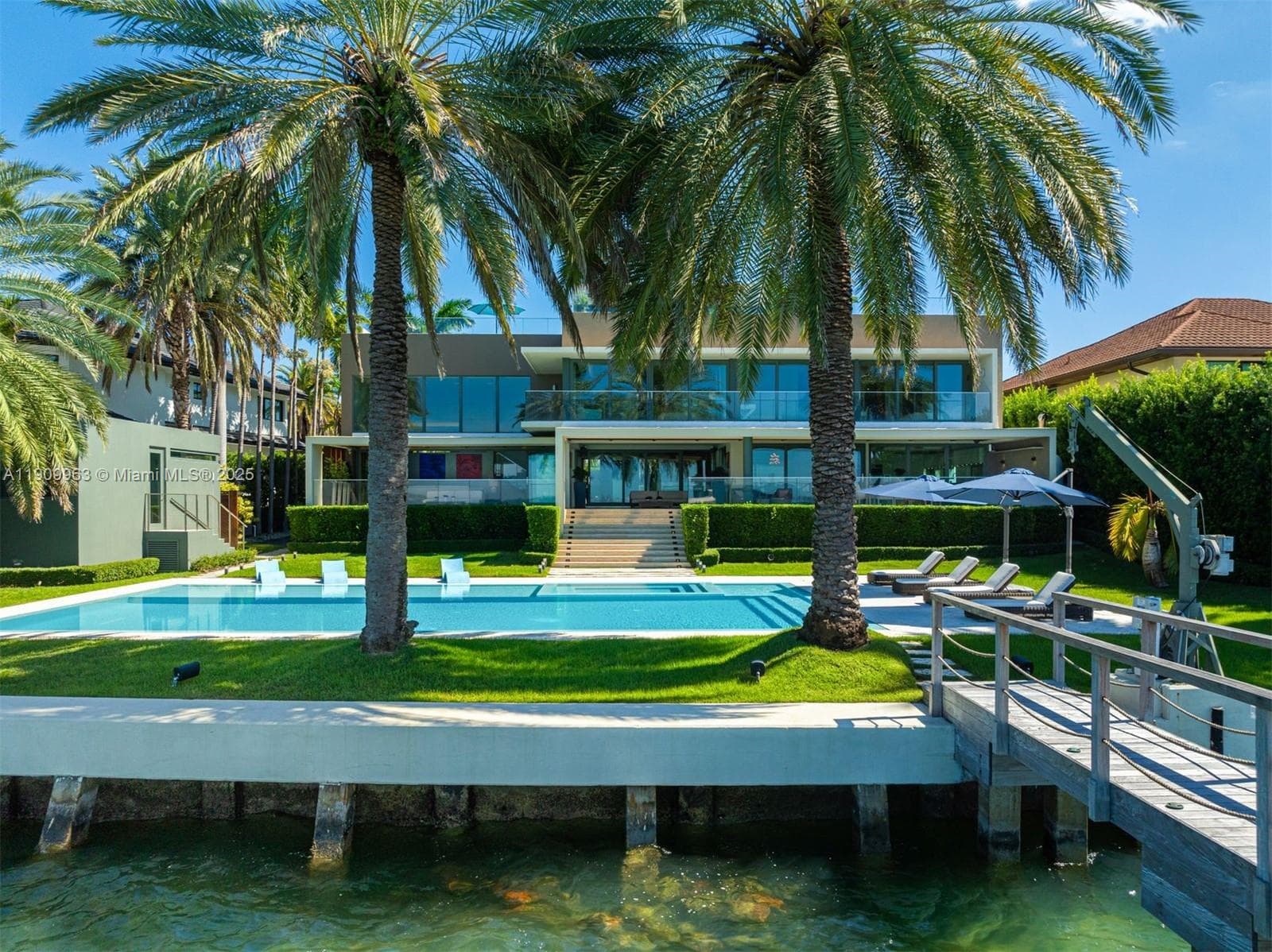 360 Harbor Dr photo 17