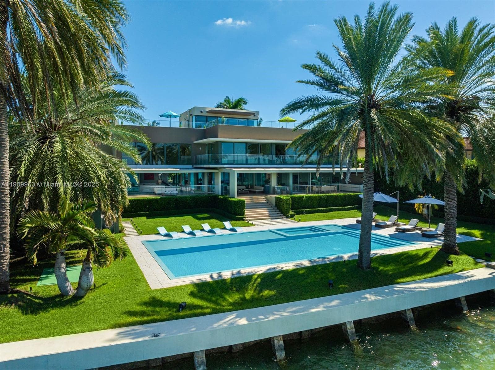 360 Harbor Dr photo 16