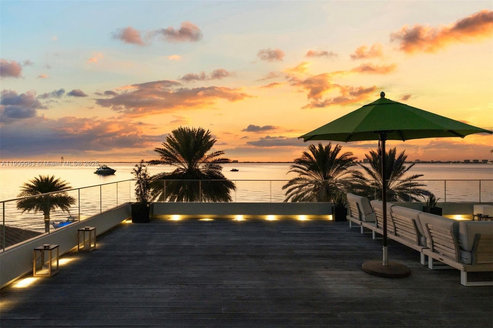 360 Harbor Dr photo 24
