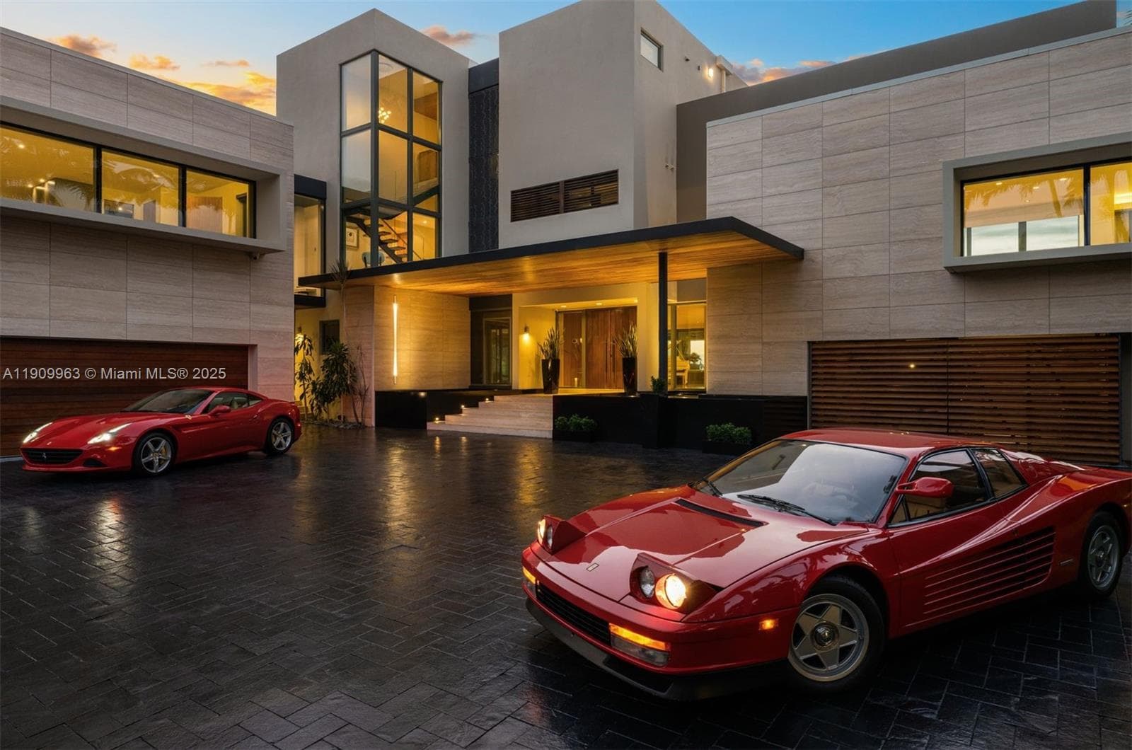 360 Harbor Dr photo 10