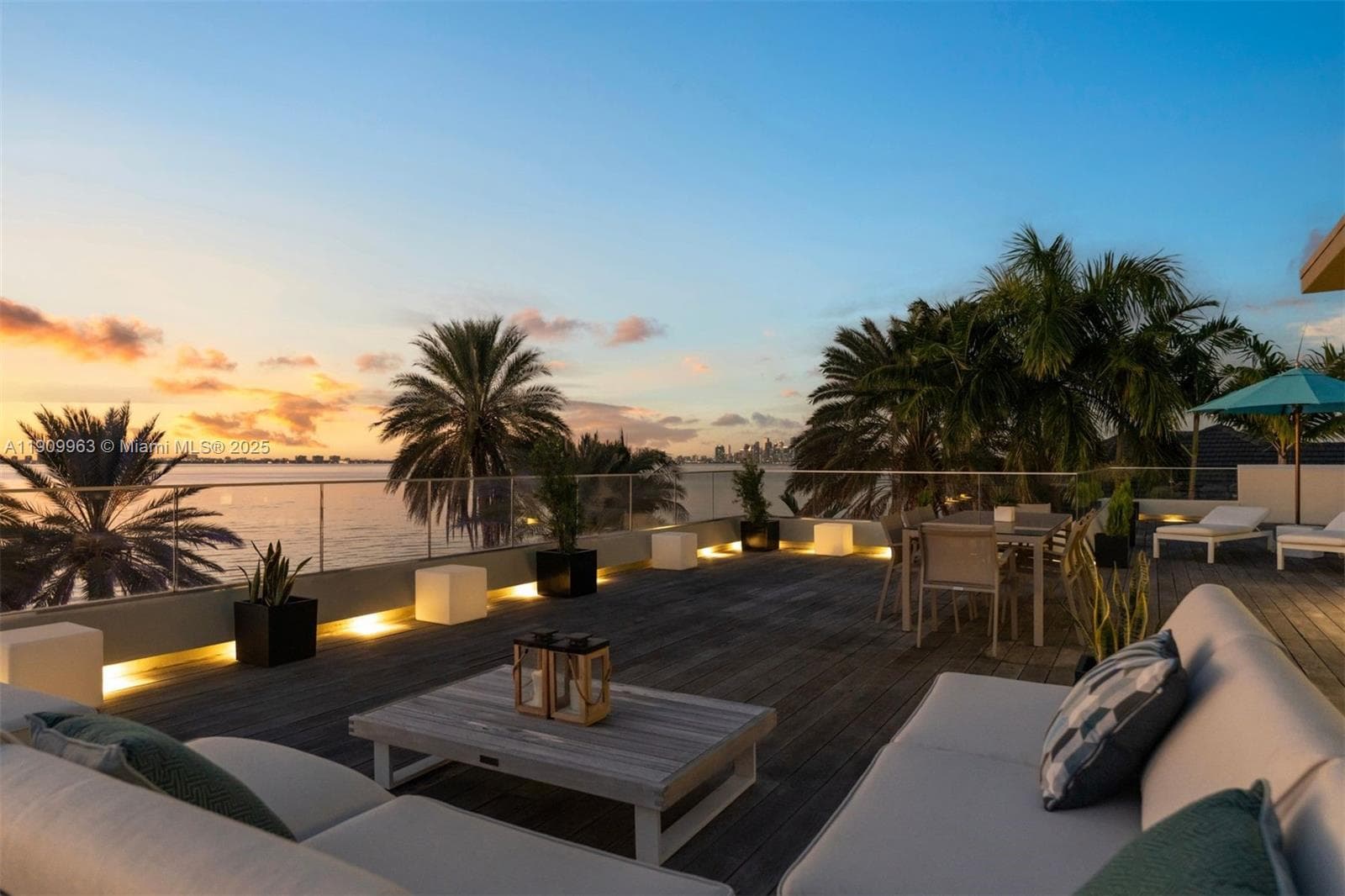 360 Harbor Dr photo 25