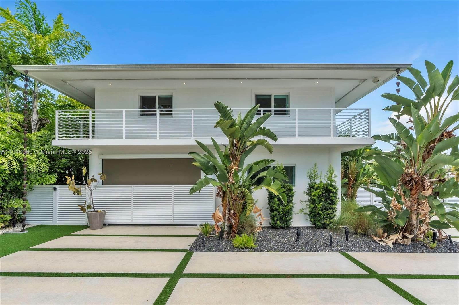 165 Ocean Dr 1