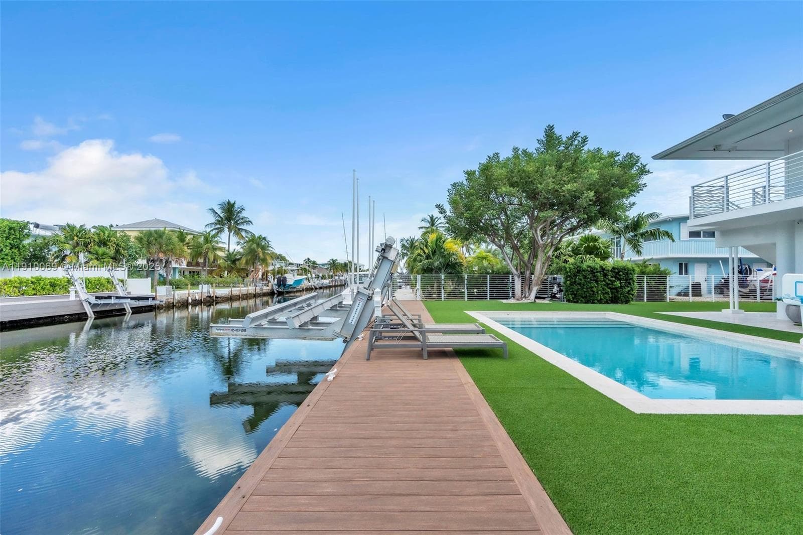 165 Ocean Dr photo 14