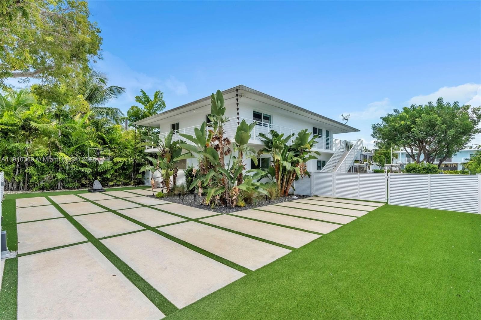 165 Ocean Dr 4