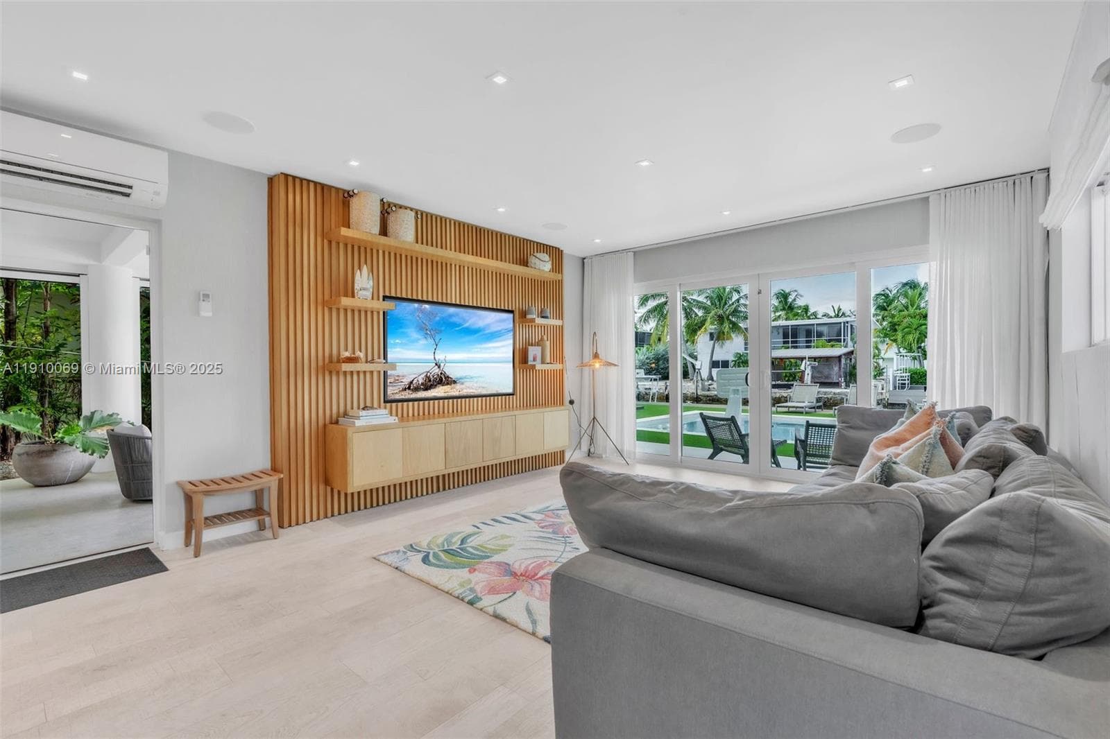 165 Ocean Dr photo 21