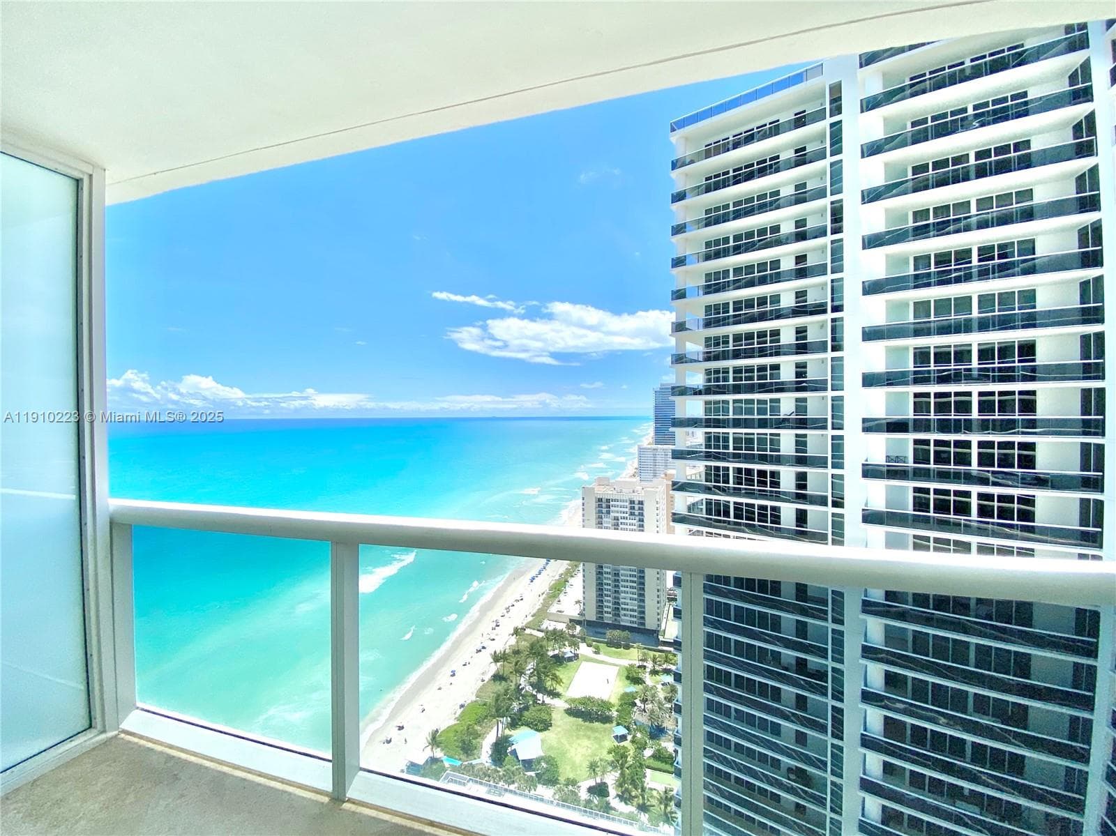 1830 S Ocean Dr 3605 photo 1