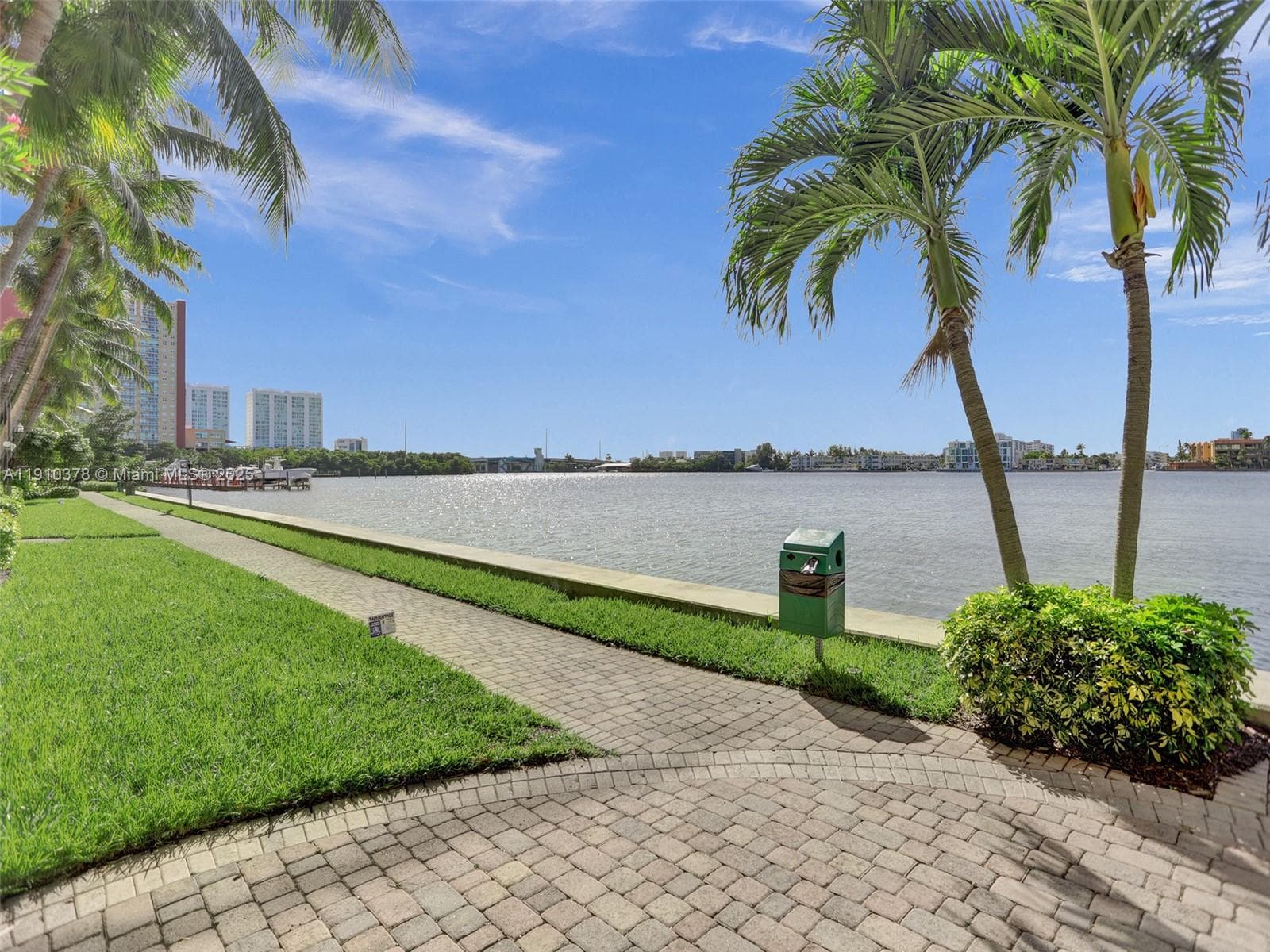17150 N Bay Rd 2102 photo 21