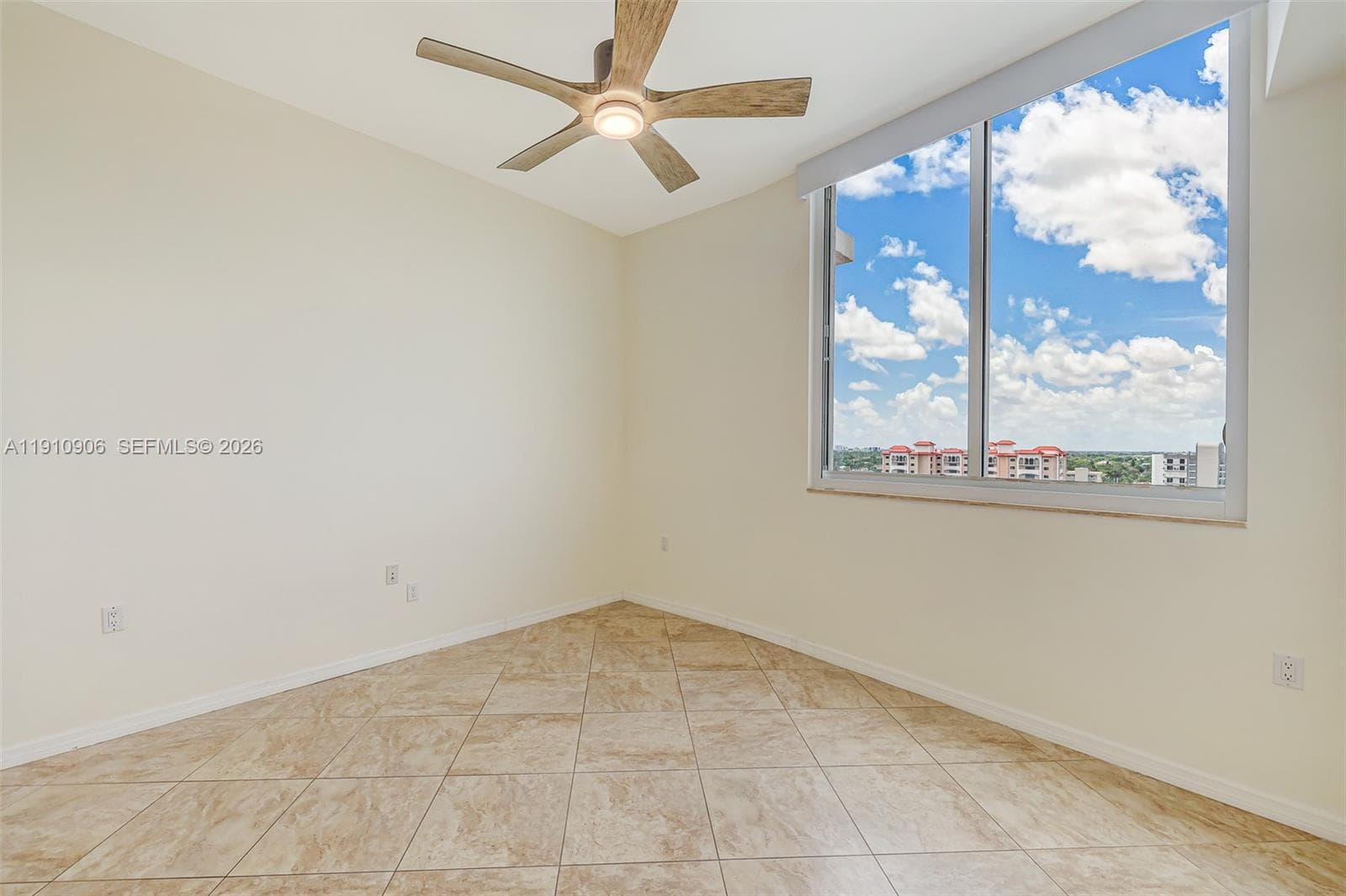 704 Ocean Blvd 1001 photo 24
