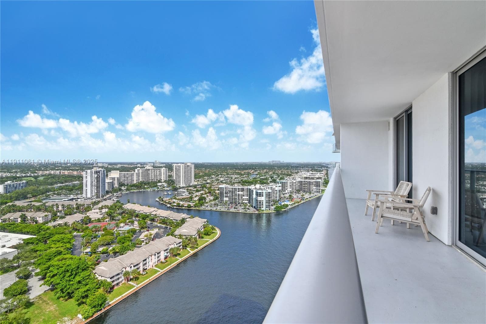 4010 Ocean Dr R3206 photo 10