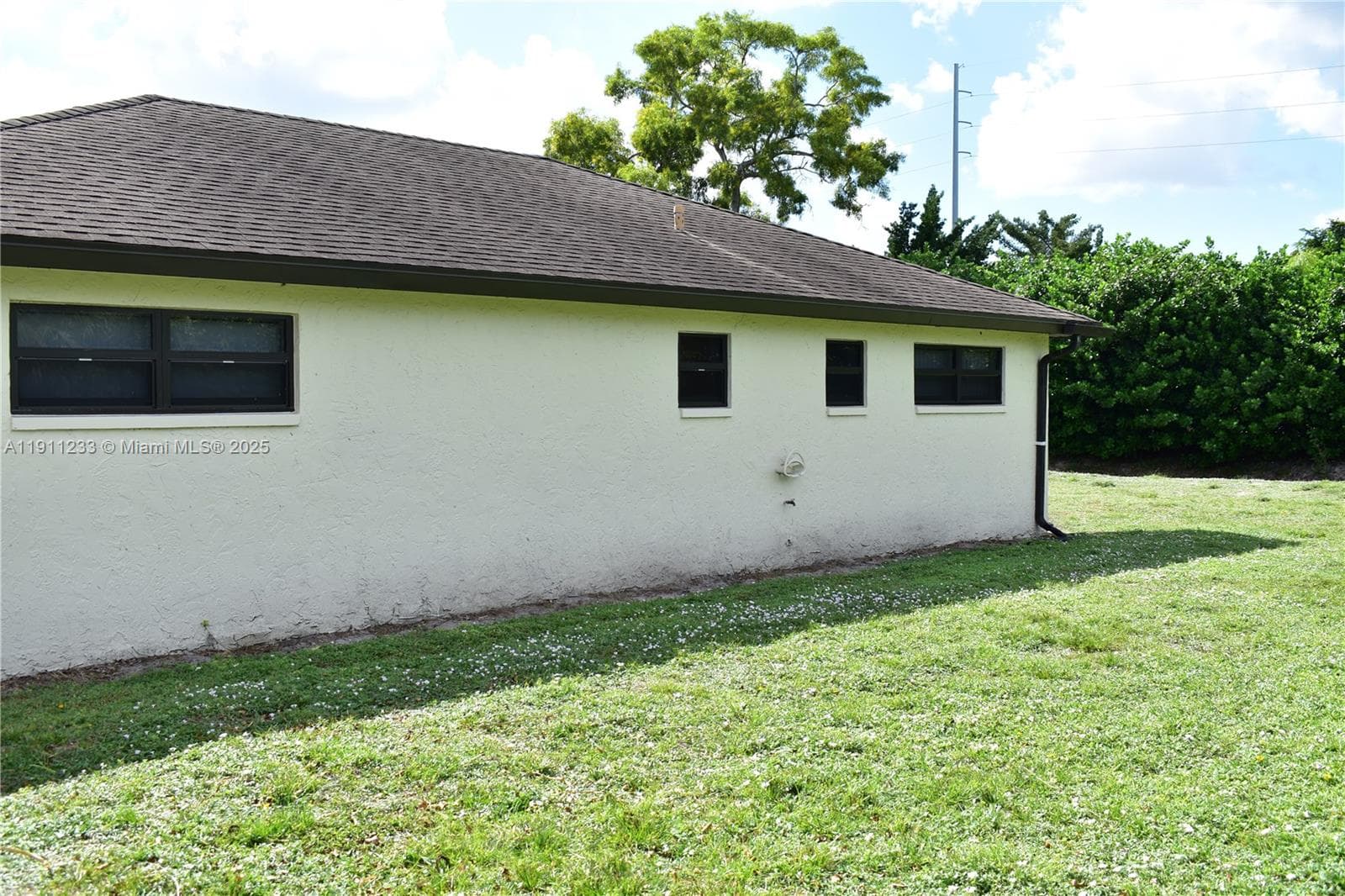 4867 Hawkwood Rd B photo 6