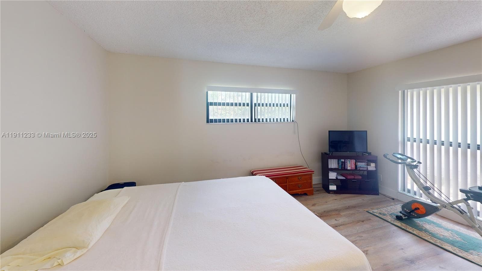 4867 Hawkwood Rd B photo 16