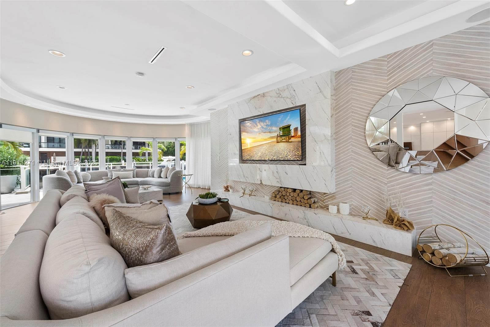 1319 Seminole Dr 5