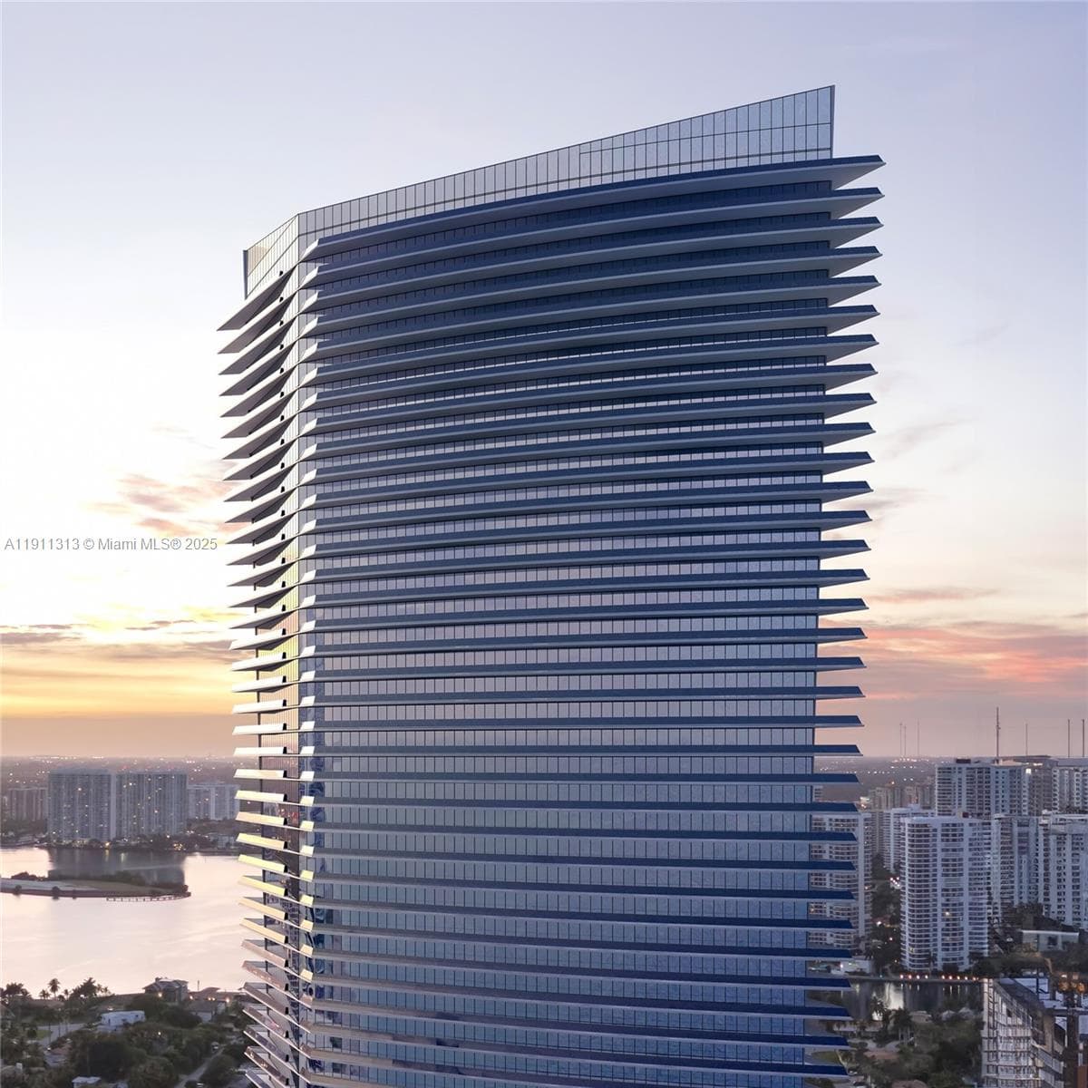 18975 Collins Ave 1