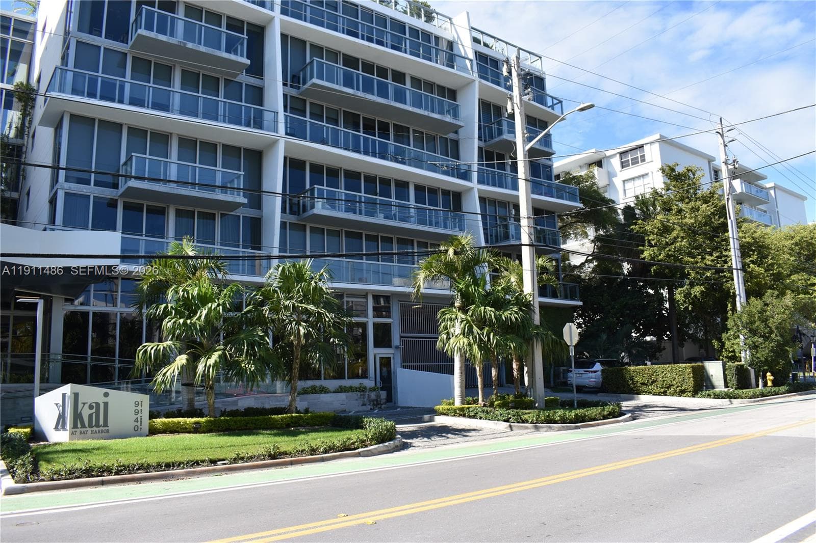 9940 W Bay Harbor Dr 6D-N photo 2