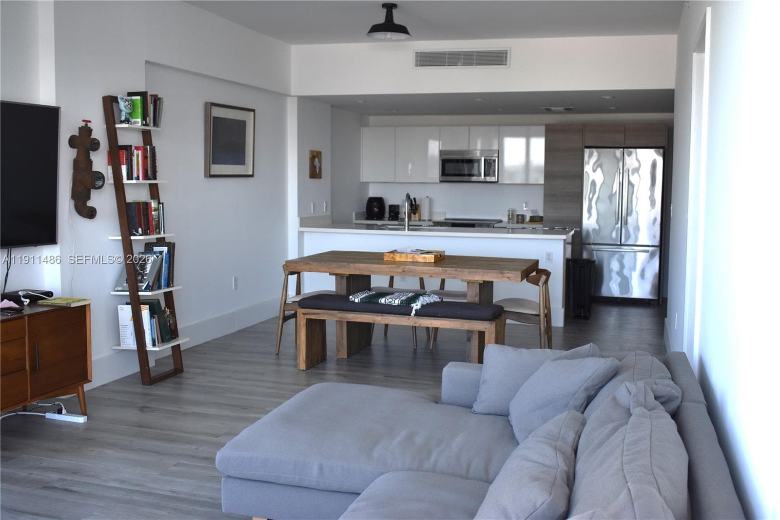 9940 W Bay Harbor Dr 6D-N photo 11