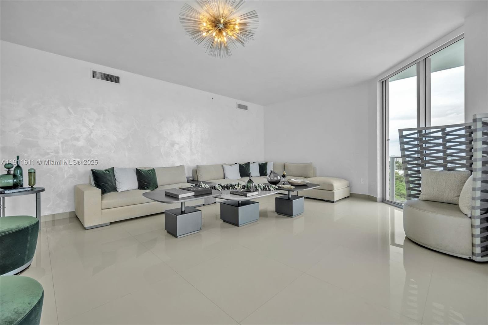 17301 Biscayne Blvd 910 photo 11