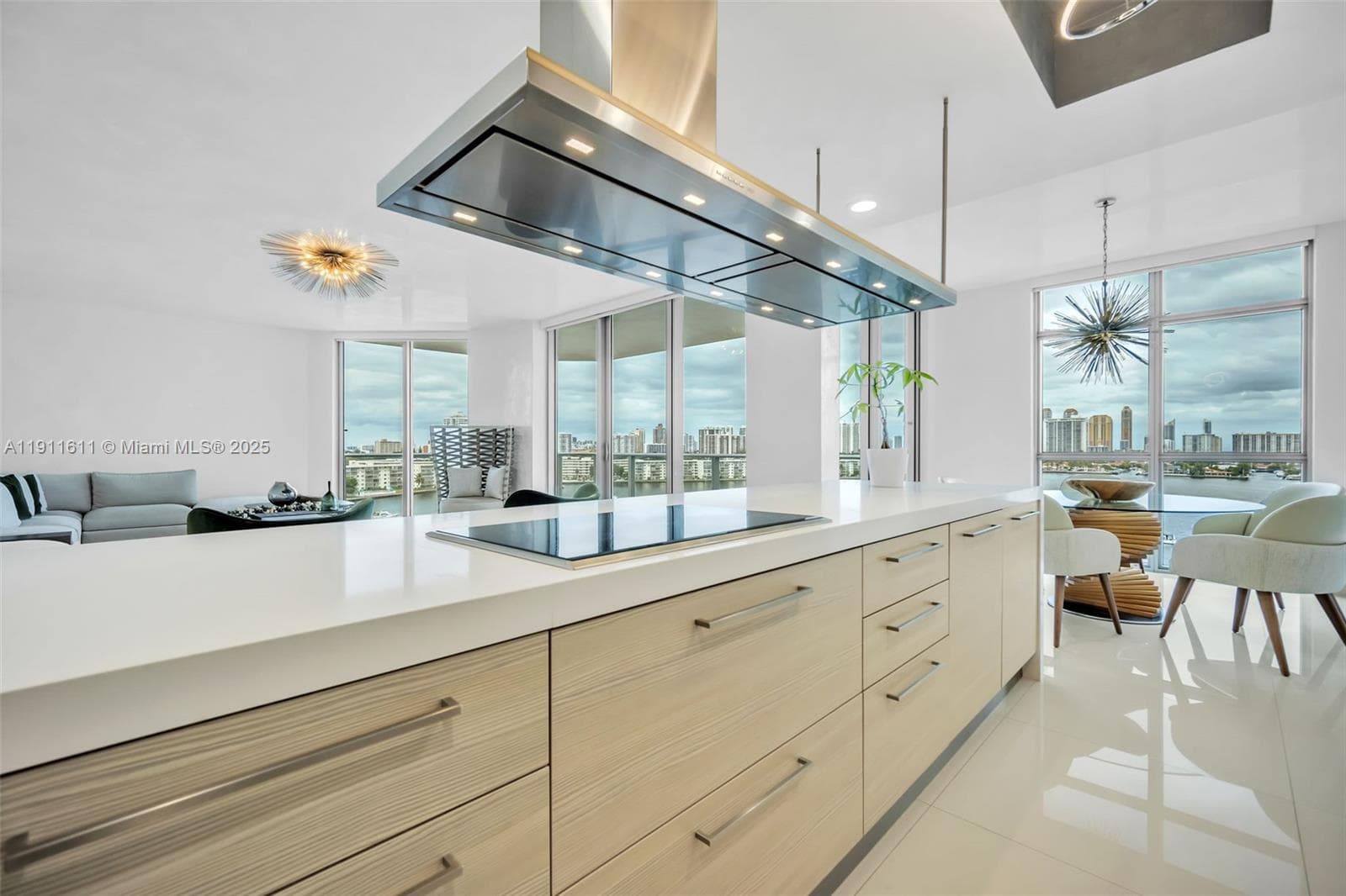 17301 Biscayne Blvd 910 photo 4