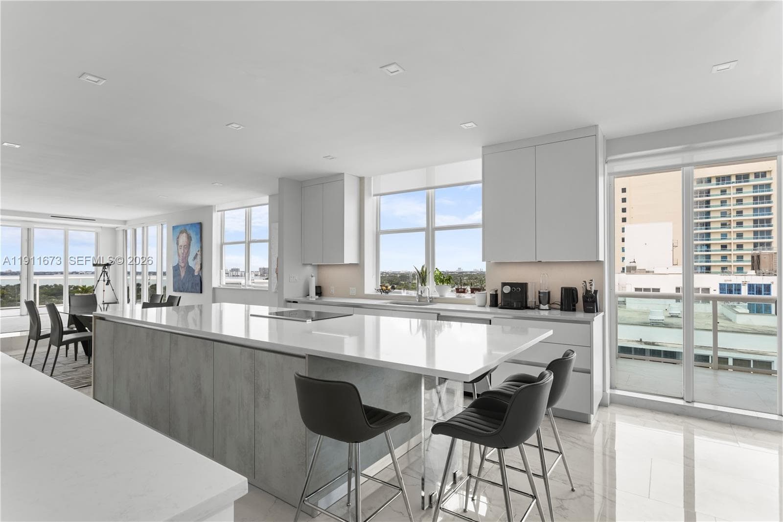 5001 Collins Ave PH-1 photo 18