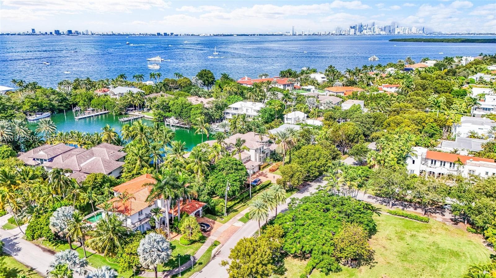550 Harbor Dr 2