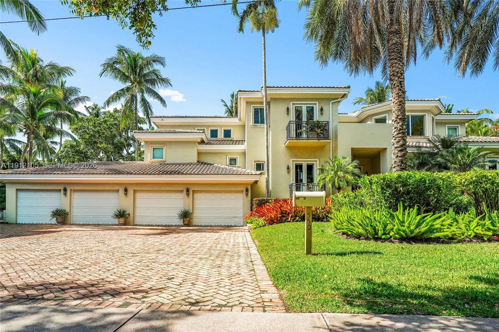 550 Harbor Dr 5