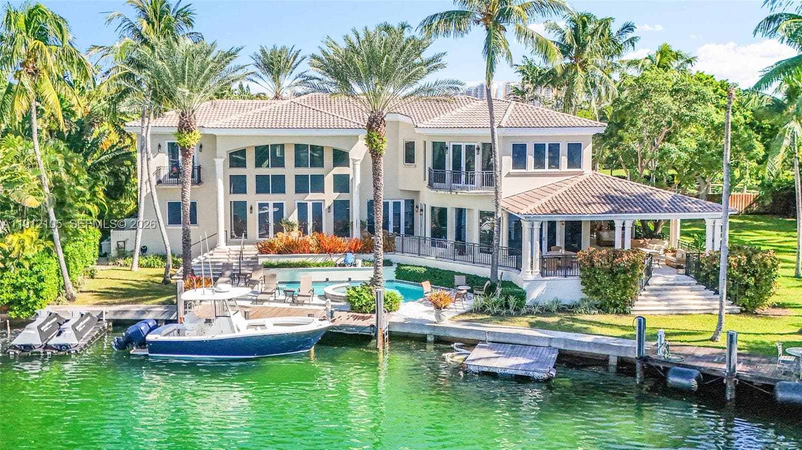 550 Harbor Dr 4