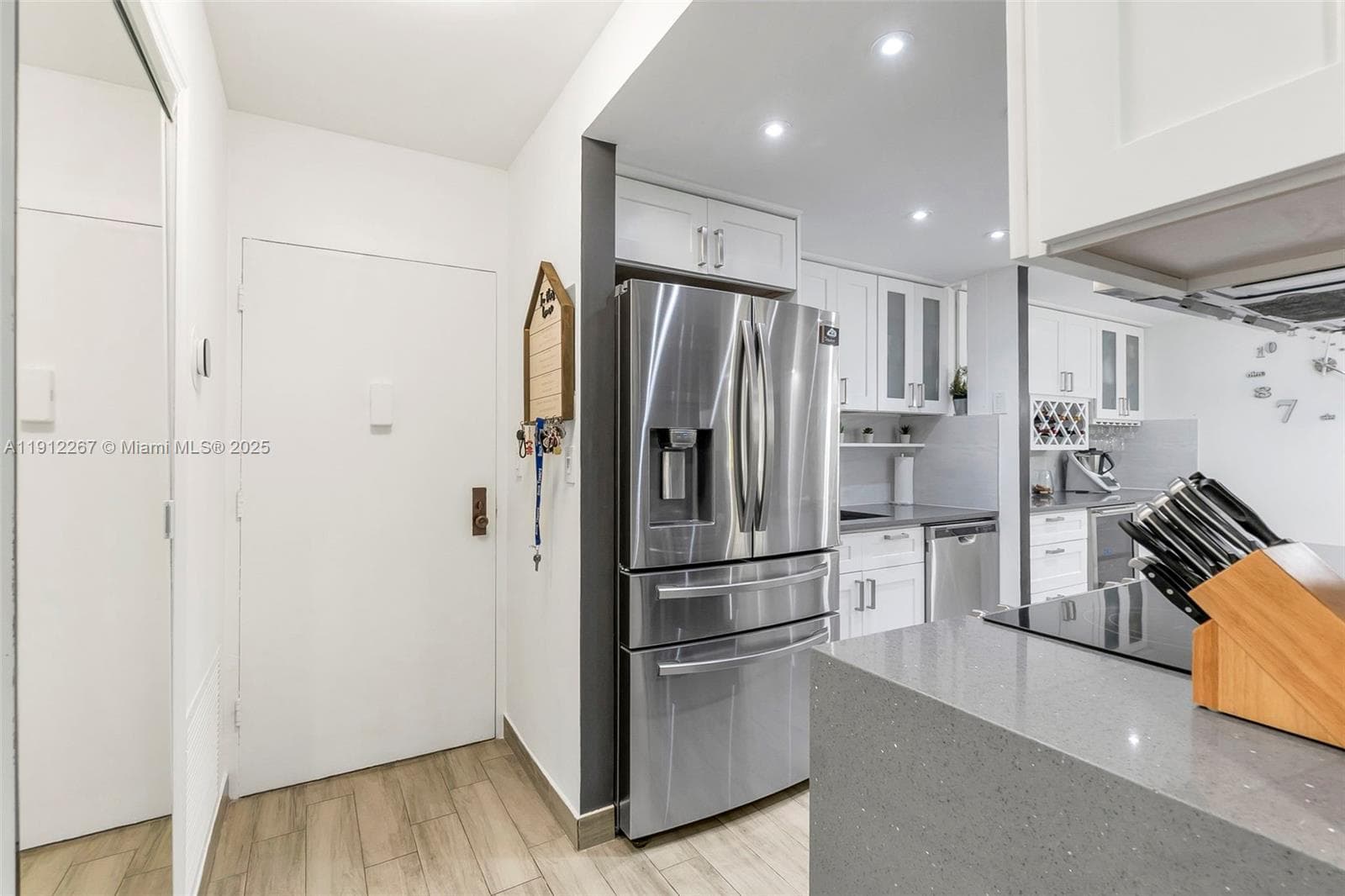 2121 Ocean Blvd 204W photo 14