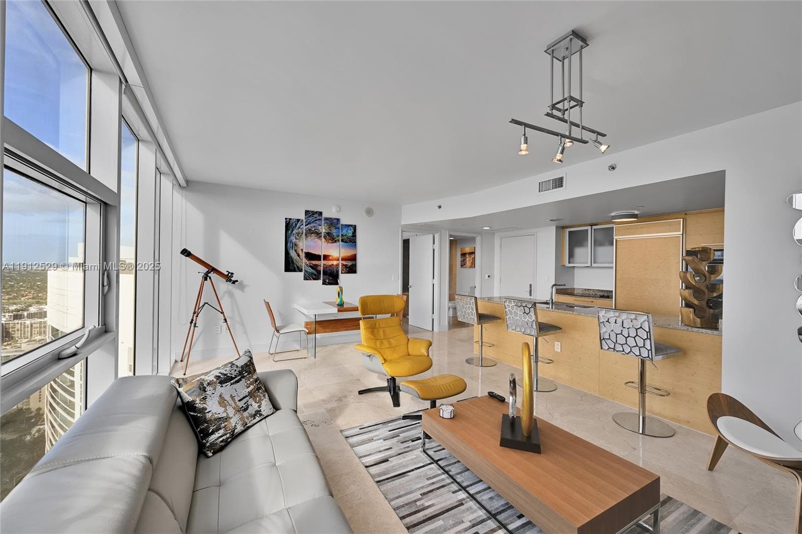 1830 Ocean Dr 4807 photo 6