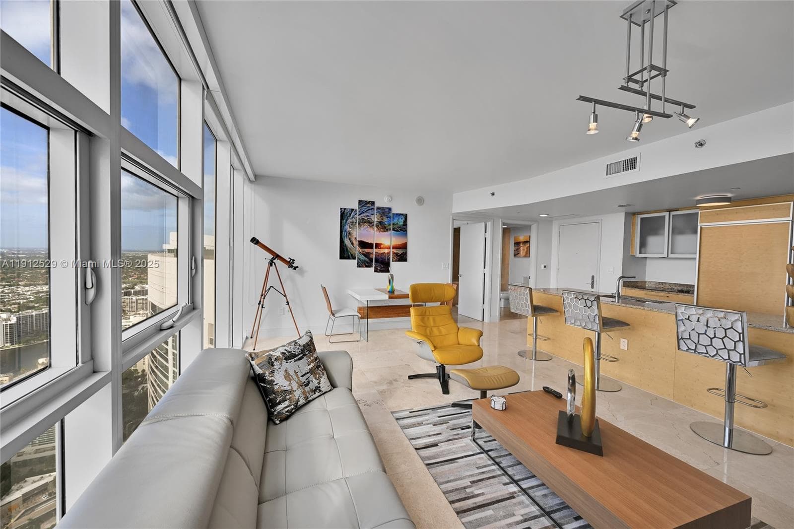1830 Ocean Dr 4807 photo 13