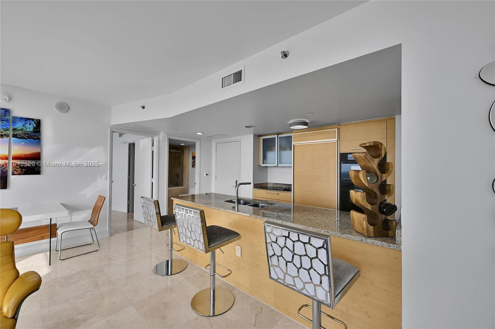 1830 Ocean Dr 4807 photo 16