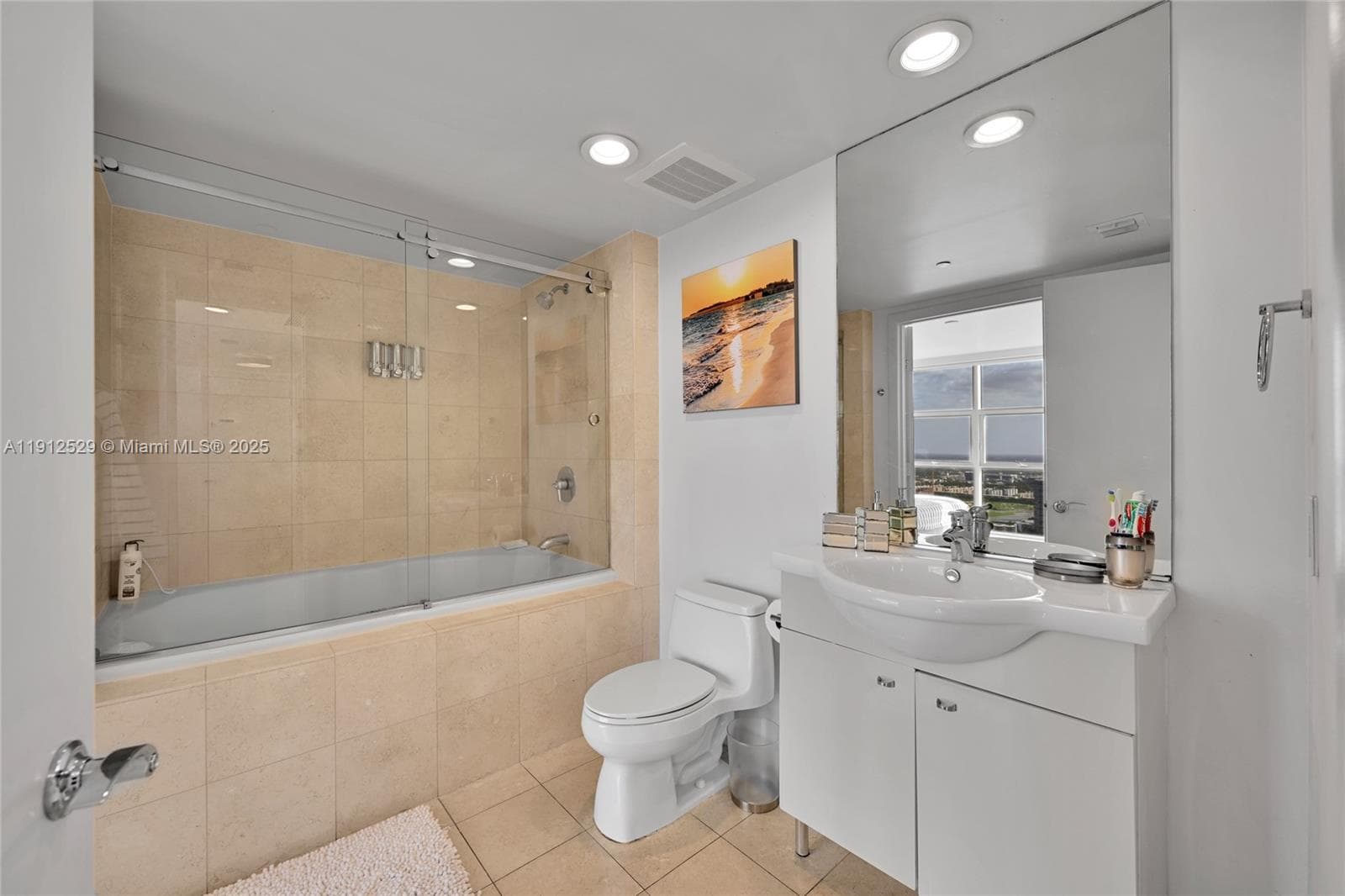 1830 Ocean Dr 4807 photo 7