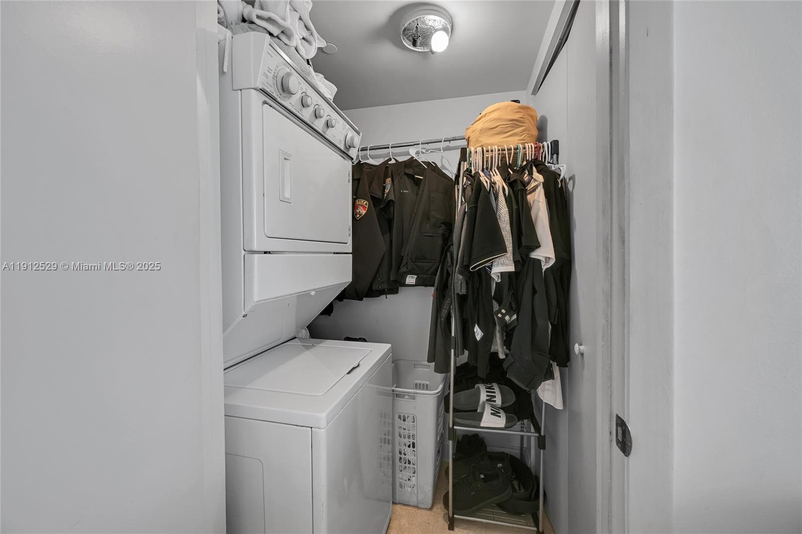 1830 Ocean Dr 4807 photo 20
