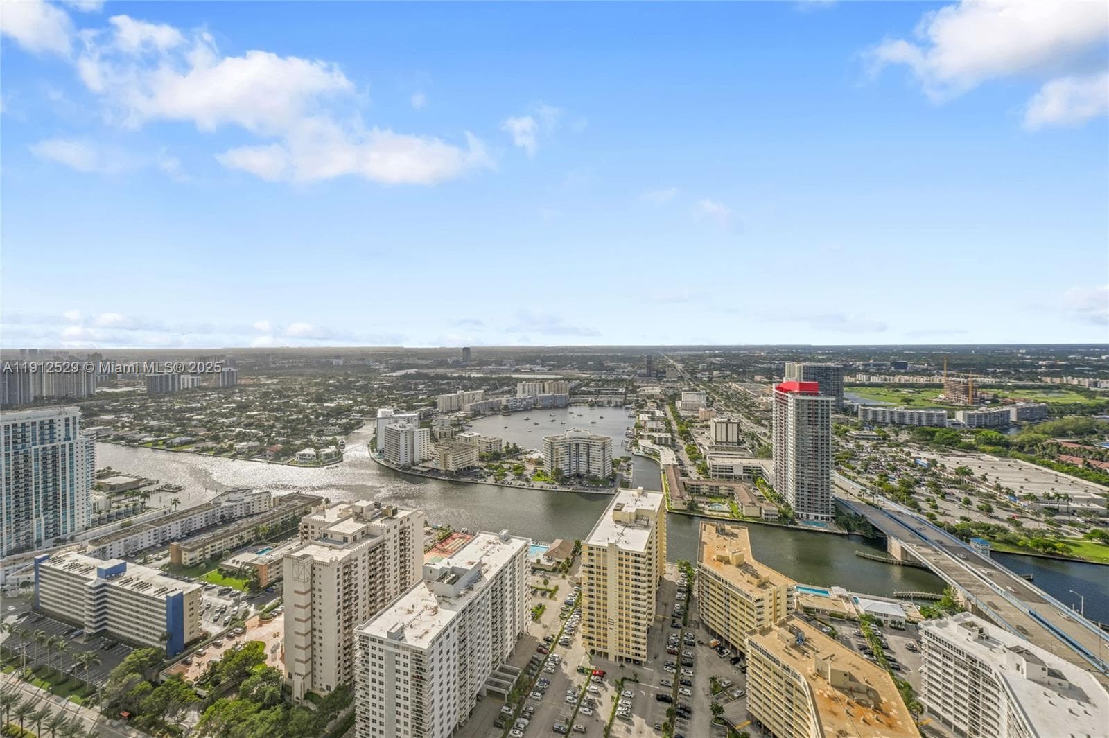 1830 Ocean Dr 4807 photo 9