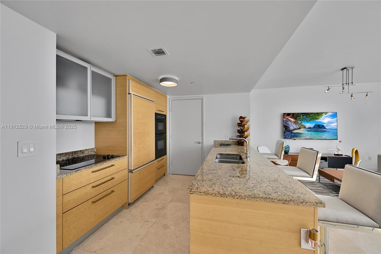1830 Ocean Dr 4
