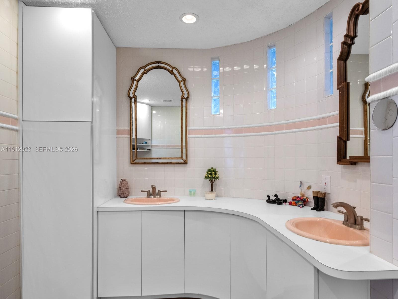 320 Surf Rd 801 photo 24