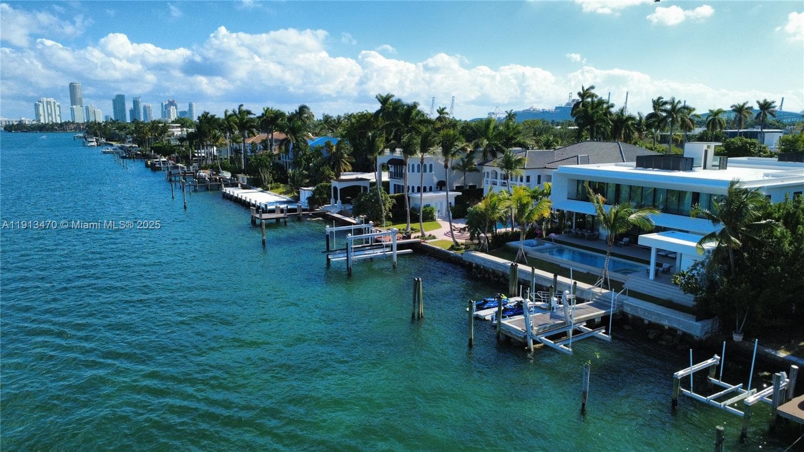 375 Hibiscus Dr 4