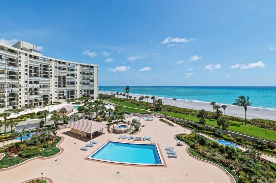 300 Ocean Trail Way 1