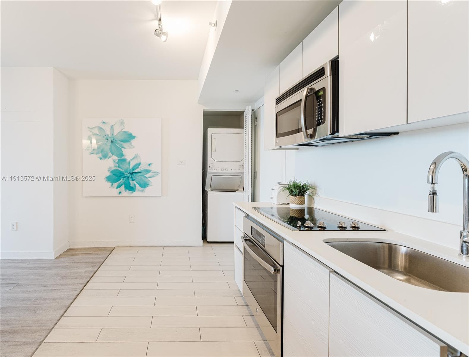 2602 E Hallandale Beach Blvd R1206 photo 25