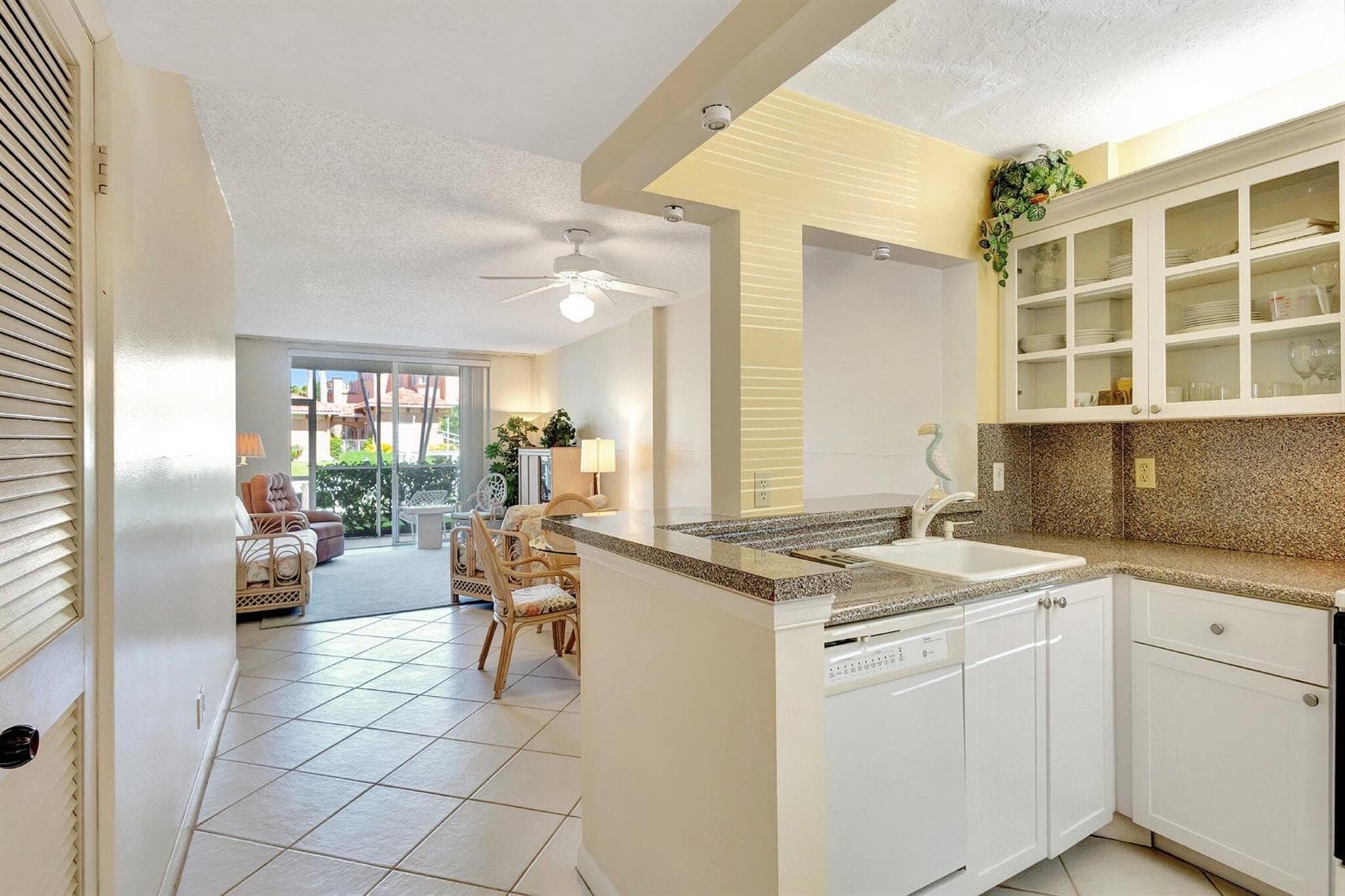 105 Paradise Harbour Boulevard #109 3