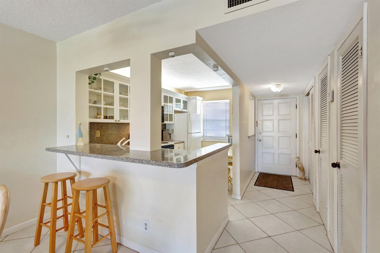 105 Paradise Harbour Boulevard #109 4