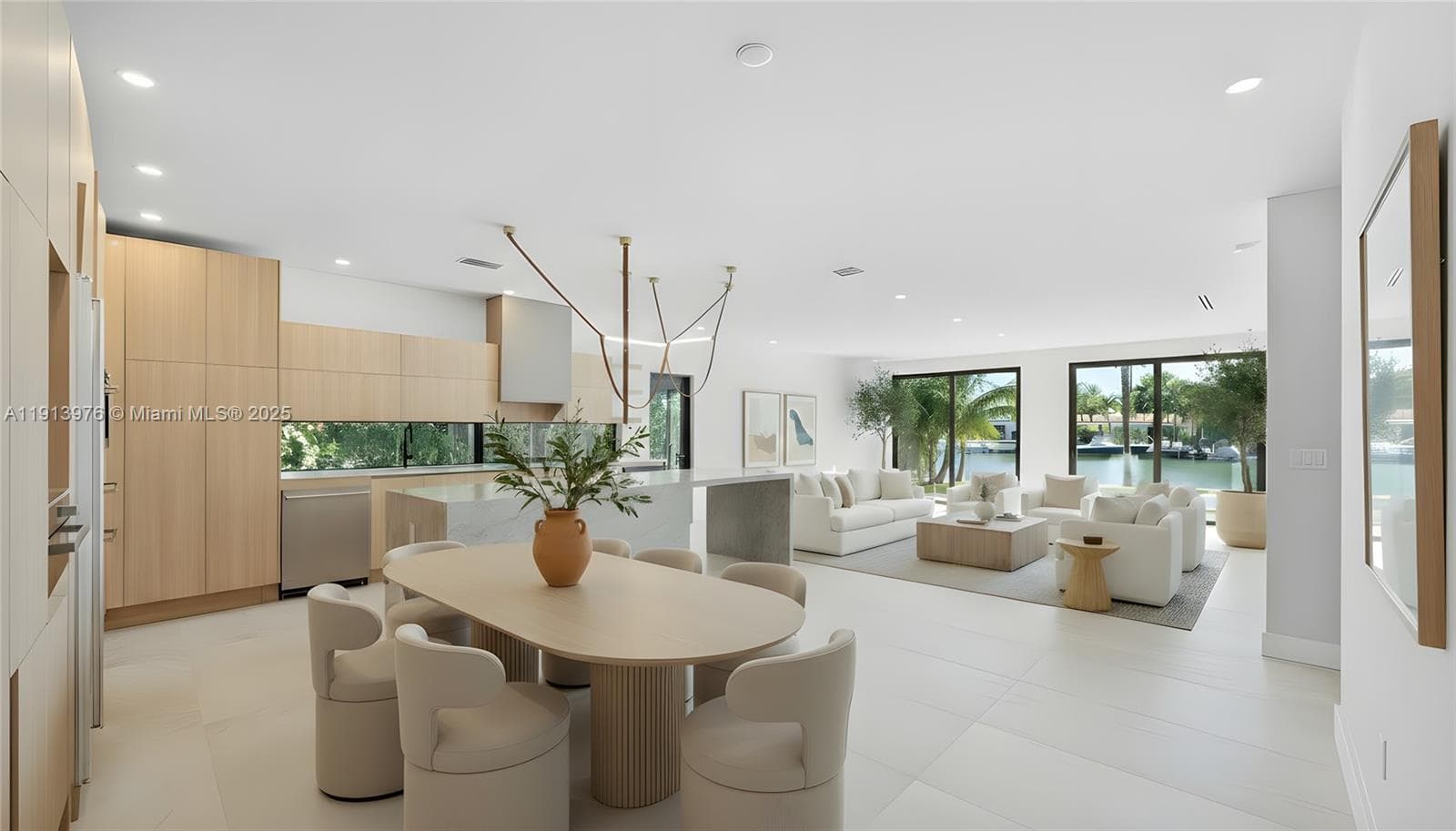 550 Shore Dr 5