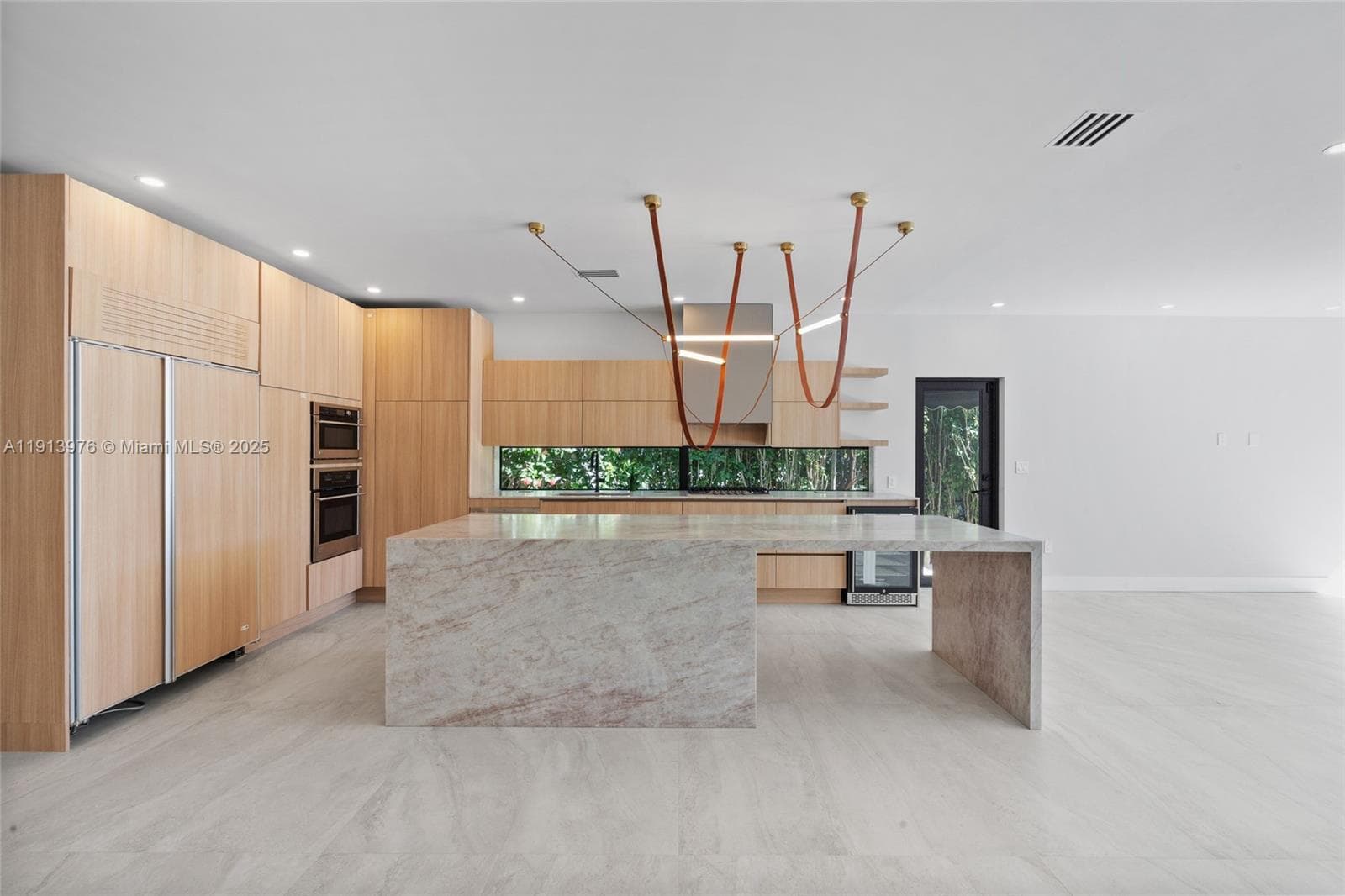 550 Shore Dr photo 15