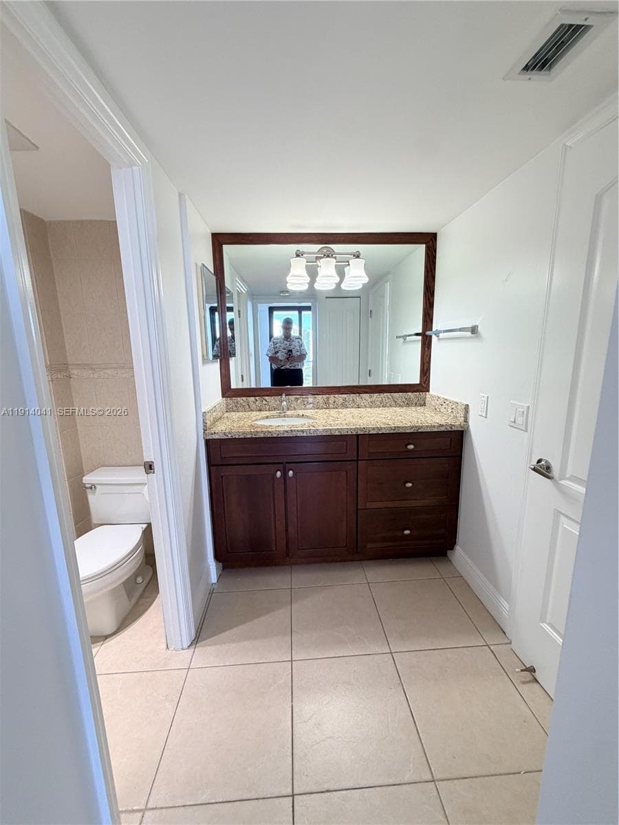3701 N Country Club Dr 1901 photo 10