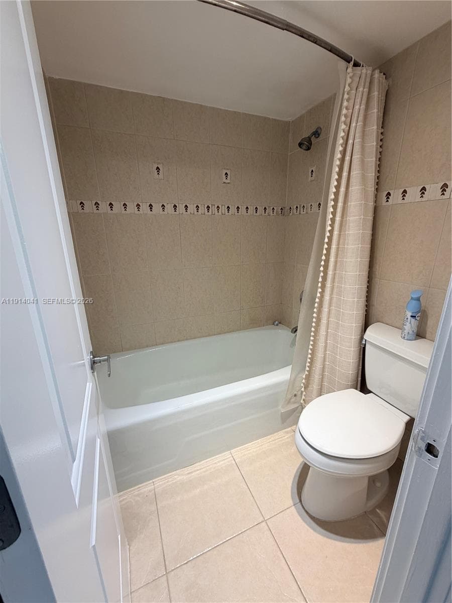 3701 N Country Club Dr 1901 photo 15