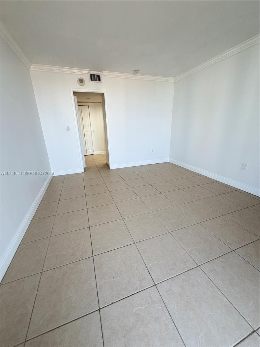 3701 N Country Club Dr 1901 photo 11