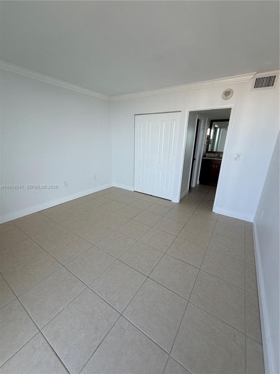 3701 N Country Club Dr 1901 photo 8