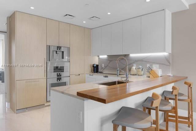 15701 Collins Ave 2
